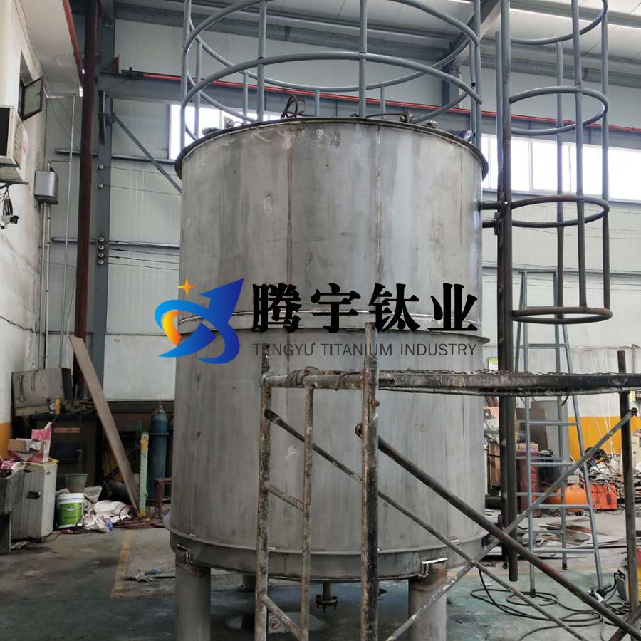 石油化工用鈦鎳鋯儲(chǔ)罐的切水現(xiàn)狀及發(fā)展趨勢(shì) 石油化工用鈦鎳鋯儲(chǔ)罐的切水現(xiàn)狀及發(fā)展趨勢(shì)