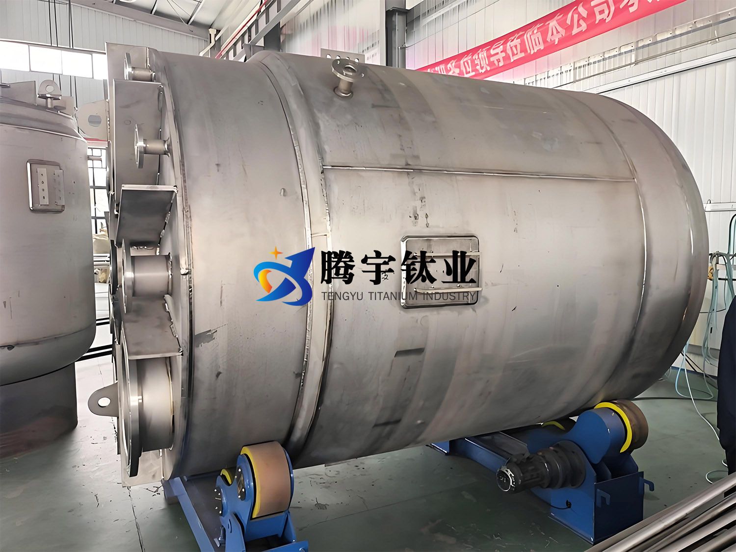 鈦設備廠家談強酸/堿介質用鈦儲罐的關鍵制造工藝和采購建議